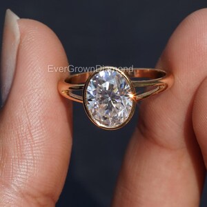 2.57 CT Solitaire Oval Shape Moissanite Ring/ Diamond Engagement Ring/ Unique 18K Solid Yellow Gold Ring/ Perfect Valentine Gift Ring