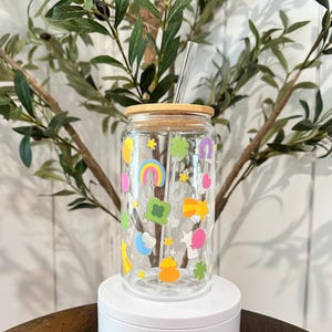 Tazza in vetro Lucky Charms Iced Coffee: sorseggiatore arcobaleno con cannuccia e coperchio
