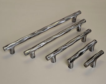 Handcrafted Iron Hammered Handle: Rustic Cabinet, Drawer, Wardrobe Pull