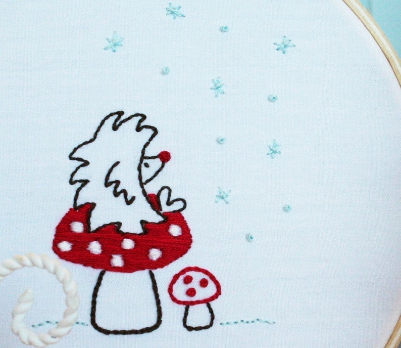 Hedgehog on a Mushroom Embroidery PDF Pattern, Instant Download, Winter Holiday Applique or Embroidery, Woodland Animal Pattern image 1