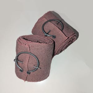 Dusty Pink Wikinger Beinwickel