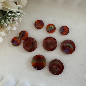 Variegated Orange Buttons: Green & Purple Striped, Lightweight - 5pc (15mm/23mm
