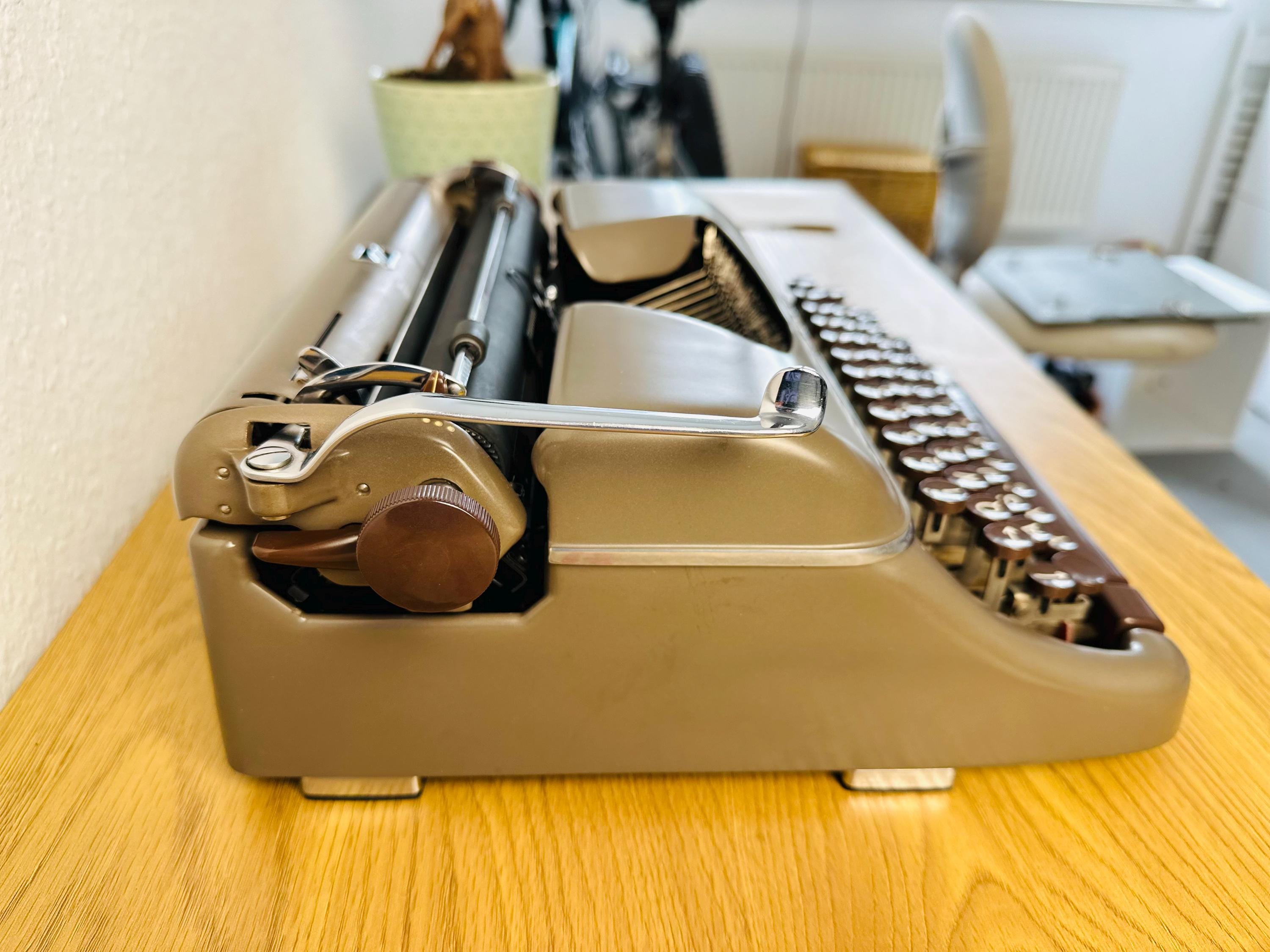 Optima Elite アンティーク タイプライター ヴィンテージ オプティマ エリート グレー タイプライター