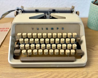 ヴィンテージ OLYMPIA タイプライター、60 年代のオフィス装飾 - Etsy 日本