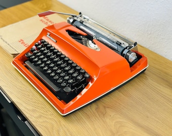 Vintage Typewriter - Adler - Contessa De Luxe - 1970s - in