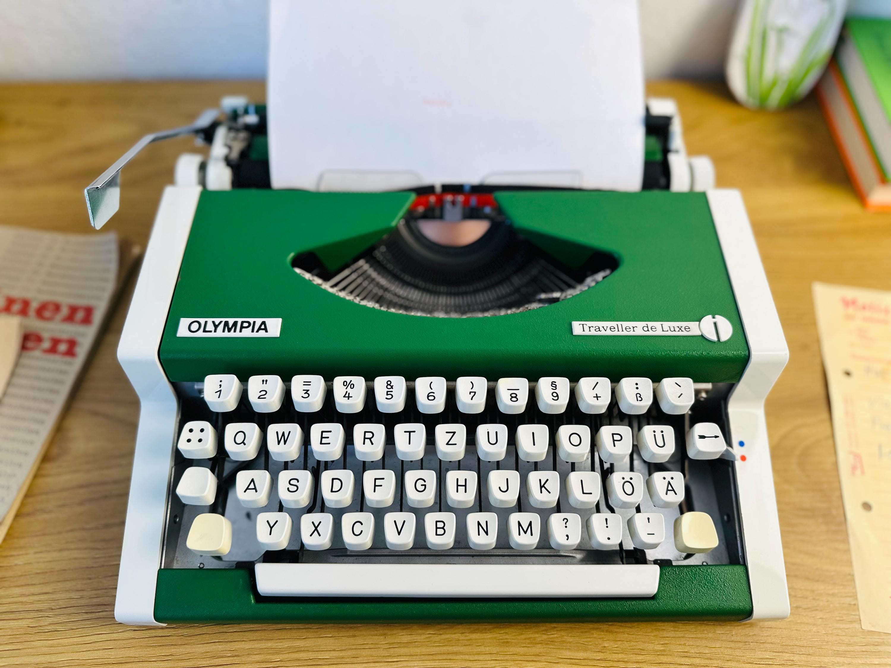 Green Olympia Traveller De Luxe Typewriter - 1970s With Original