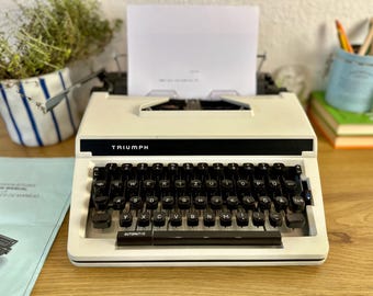 Vintage Triumph Gabriele 10 Typewriter: 1970s Retro Design