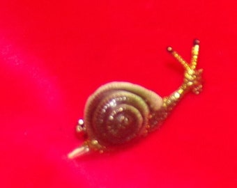 vintage enamel snail  brooch pin