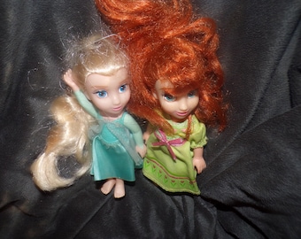 vintage Disney Frozen toddler doll set Elsa and Anna
