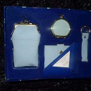 Cartera de mano con marco vintage, monedero ahumado y llavero en caja original