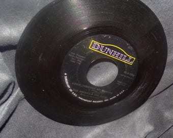 vintage 45 rpm record  The Mamas and the Papas Look Through My Window/ Once Was a time I Thought  vinyl record