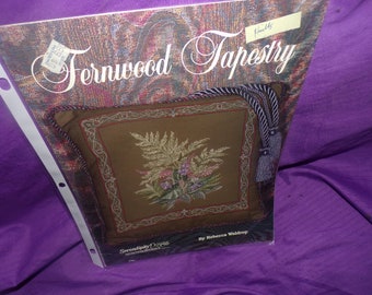 Folleto con patrón de punto de cruz de Rebecca Waldrop sobre tapiz Fernwood