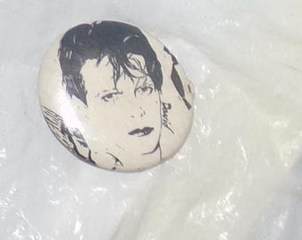 vintage  lapel pin David Bowie  Vintage Button badge pin  vintage rock music pins pinback