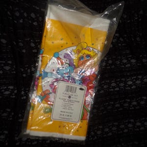 vintage unused Sesame Street Muppets party tablecloth Piggy Kermit Fozie more    in original package