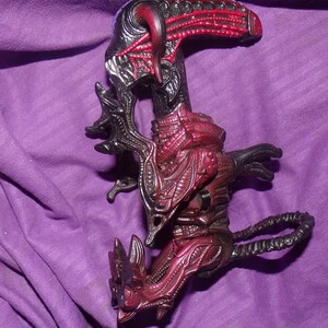 Vintage 1996 90s Kenner Aliens Bull Alien Action Figure MOC