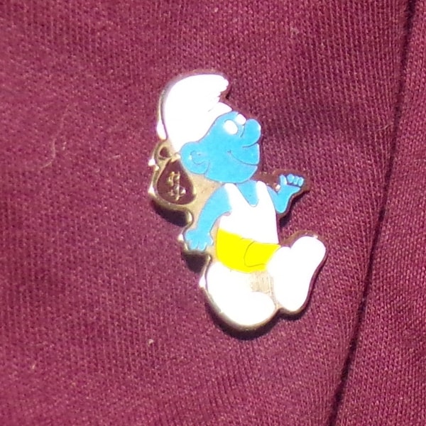 vintage Smurf   pin