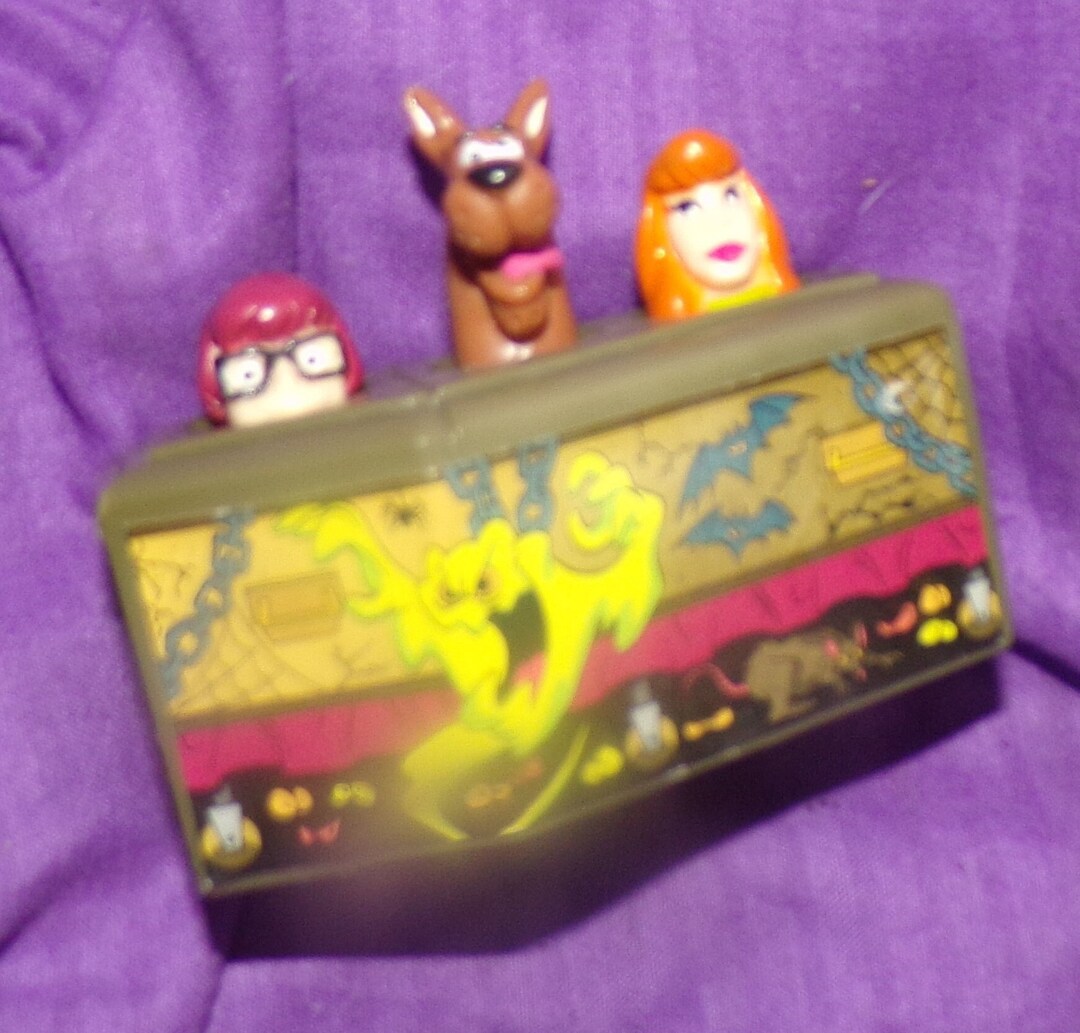 Buy Vintage Scooby Doo Rvintage 1996 Burger King Cartoon Network Scooby-doo  Rolling Coffin Toy Daphne and Velma Pop Up Online in India