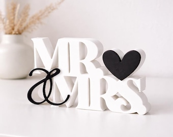 MR & MRS Decorative Sign – 3D Printed | Wedding Table Decoration | Gift for the Bride and Groom | Modern Wedding Decoration