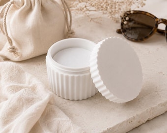 Travel container for cotton pads | 3D printed travel box with screw-on lid | Travel container for cosmetic pads | Cosmetic travel accessory