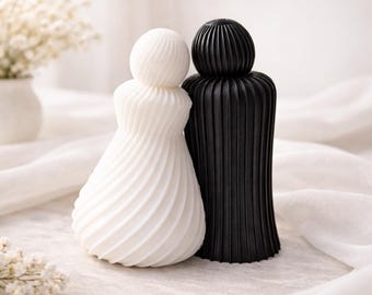 3D printed pair of figures | modern wedding decoration & gift for couples – abstract sculpture in black and white