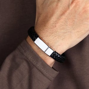 Pulsera de cuero personalizada con mensaje oculto, regalo para novio, papá, con nombres de niños, cumpleaños de niños, ajustable para padres e hijos.