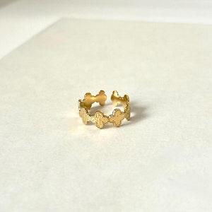 Clover Ring | Gold 18k gold plated Stainless steel adjustable Ring. Gift for her. Gold ring, Flower ring, Waterproof ring.
