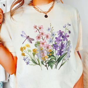 Dragonfly Wildflower Shirt – Botanical Floral T-Shirt, Nature Lover Tee, Garden Flower Top, Spring & Summer Outfit, Cottagecore Gift