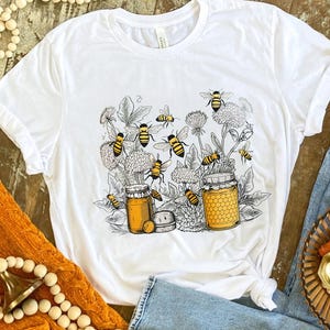 Bee Honey Jar Shirt – Botanical Flower Graphic Tee | Save the Bees Nature Lover Gift | Beekeeper T-shirt Honeycomb Floral Garden Top