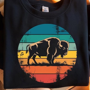 Buffalo Crewneck Sweatshirt – Retro Vintage Bison Pullover, Distressed Sunset Western Sweater, National Park Hiking Adventure Gift