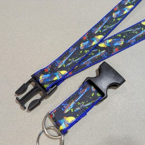 Skateboard Keychain Lanyard: Detachable Skater Neck Strap with Breakaway Buckle Option