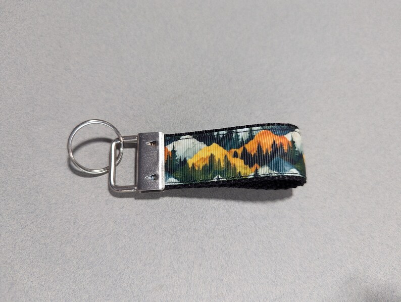 Landscape Keychain Mountain Landscape Keychain: Finger Loop Key Ring, Zipper Pull, (1 ...