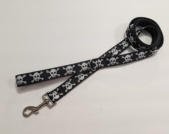 Skulls Dog Leash: Goth Puppy Leash, 1-Inch Wide 3-8 Foot