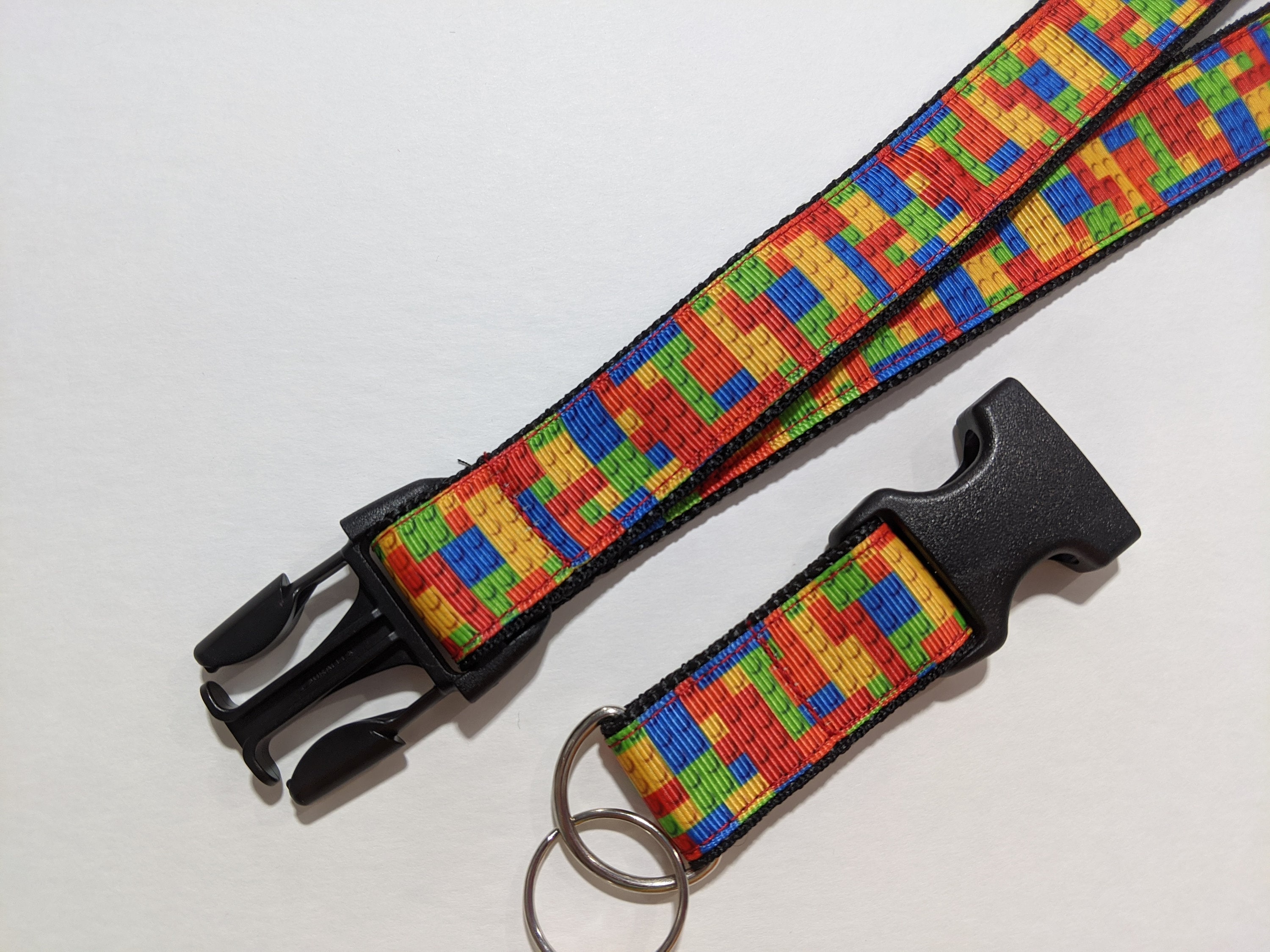Building Bricks Keychain Lanyard: Detachable Breakaway Buckle, (1" Wide)