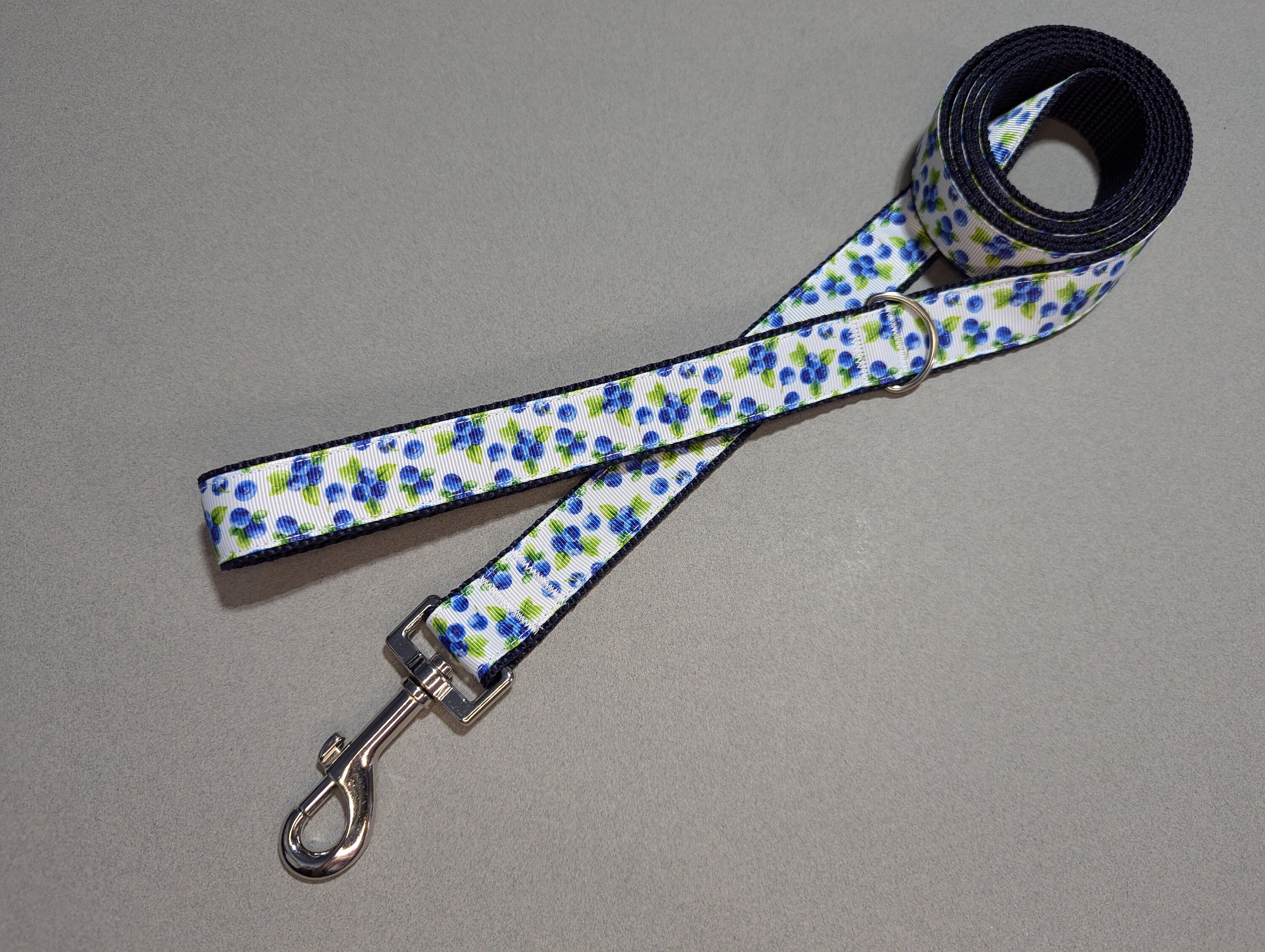 Blueberry Print Dog Leash 1-Inch Wide, Berry Pet Lead, Choose Your Length