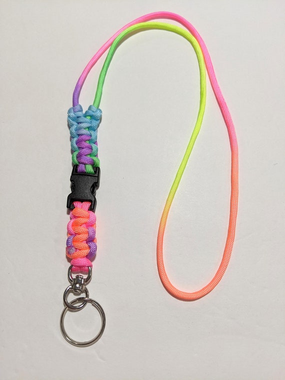 Paracord minimaliste multicolore pastel ou ID de cordon de parachute ou  lanière de porte-clés avec une extrémité détachable -  France