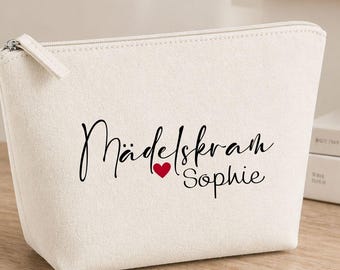 Personalisierte Filz Kosmetiktasche mit Name – Schminktasche „Mädelskram mit Herz“ – Kulturbeutel Geschenk für Frauen & Mädchen