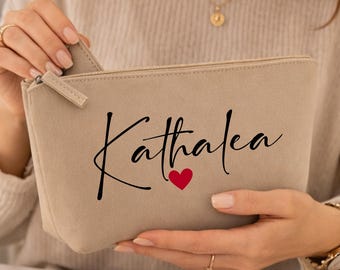 Personalisierte Filz Kosmetiktasche mit Name und Herz – Schminktasche mit Reißverschluss – Make-up Tasche Geschenk für Frauen, Freundin