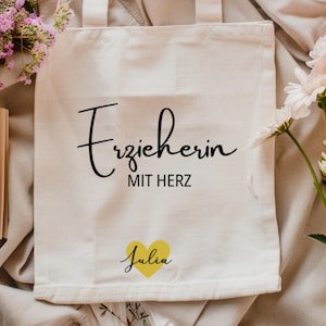 Personalisierte Erzieherin mit Herz Tasche – Abschiedsgeschenk Kita – Baumwolltasche mit Name – Geschenk Kindergarten & Lehrerin
