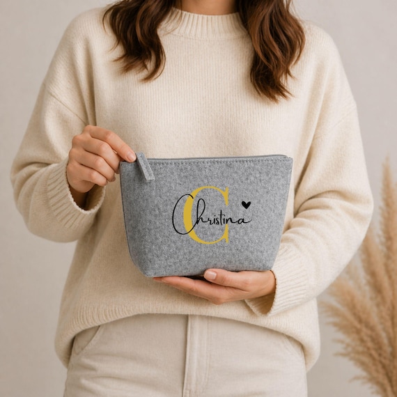 Personalisierte Filz Kosmetiktasche mit Name & Initiale, Schminktasche Geschenk Damen, Make-up Tasche personalisiert, Kulturbeutel