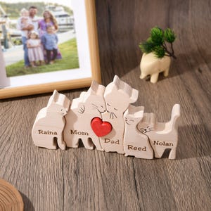 Wooden Cat Family Puzzle, Cat Family Figurines, Wood Cat Statues, Family Keepsake Gift for Parents, Engraved Family Name Puzzle, Cat Decor