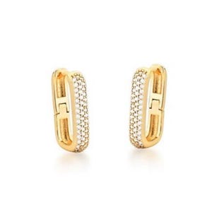 Gold-plated rectangular hoop with zircon