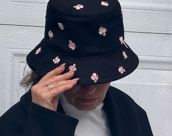 美しい黒の花柄バケットハット - Etsy 日本