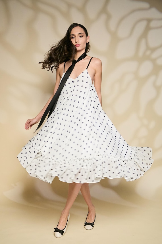 white trapeze dress Taffeta Ivory / 4 this maxi TRAPEZE DRESS - MODEL 4