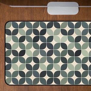 Retro saliegroene geometrische tegel bureaumat moderne bureaumat uit het midden van de eeuw Esthetisch werkruimteaccessoire minimalistisch kantoordecor