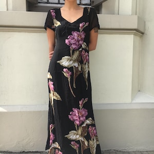 kate moss pink maxi dress Kate Moss nails summer chic in a floral maxi dress in Mykonos