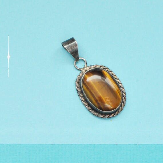 Vintage Handmade Silver tigers eye pendant necklace