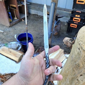Cuchillo arrojadizo malvado