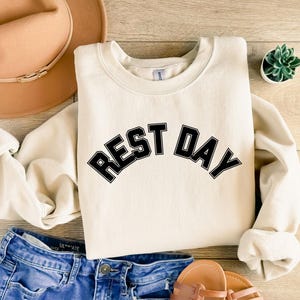 Camisa de dia de descanso, moletom minimalista para corrida, presente de maratona, camisa de corrida, roupas de corrida, camisa de maratona, camisa de corredor, presente de corredor, UE