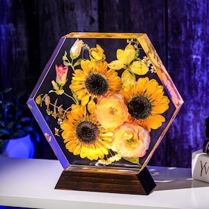 Real Sunflower Resin Lamp Handmade Resin Craft with Sunflower, Sunflower Ornament Forever Sunflower Birthday Gifts for her