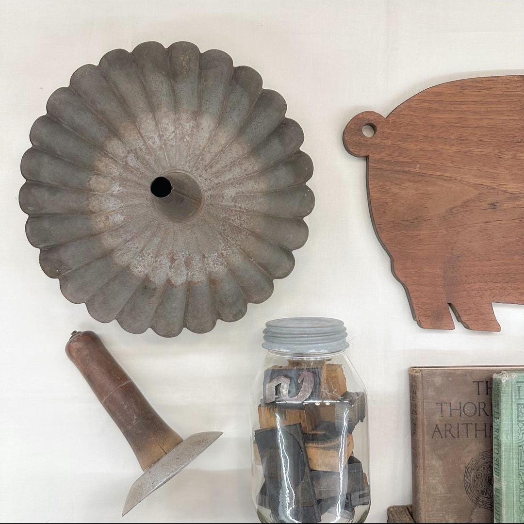 Retro Raspberry Ruffle Tin Antique Ruffle Bundt Tin || Farmhouse Wall Decor || Vintage Scallop ...